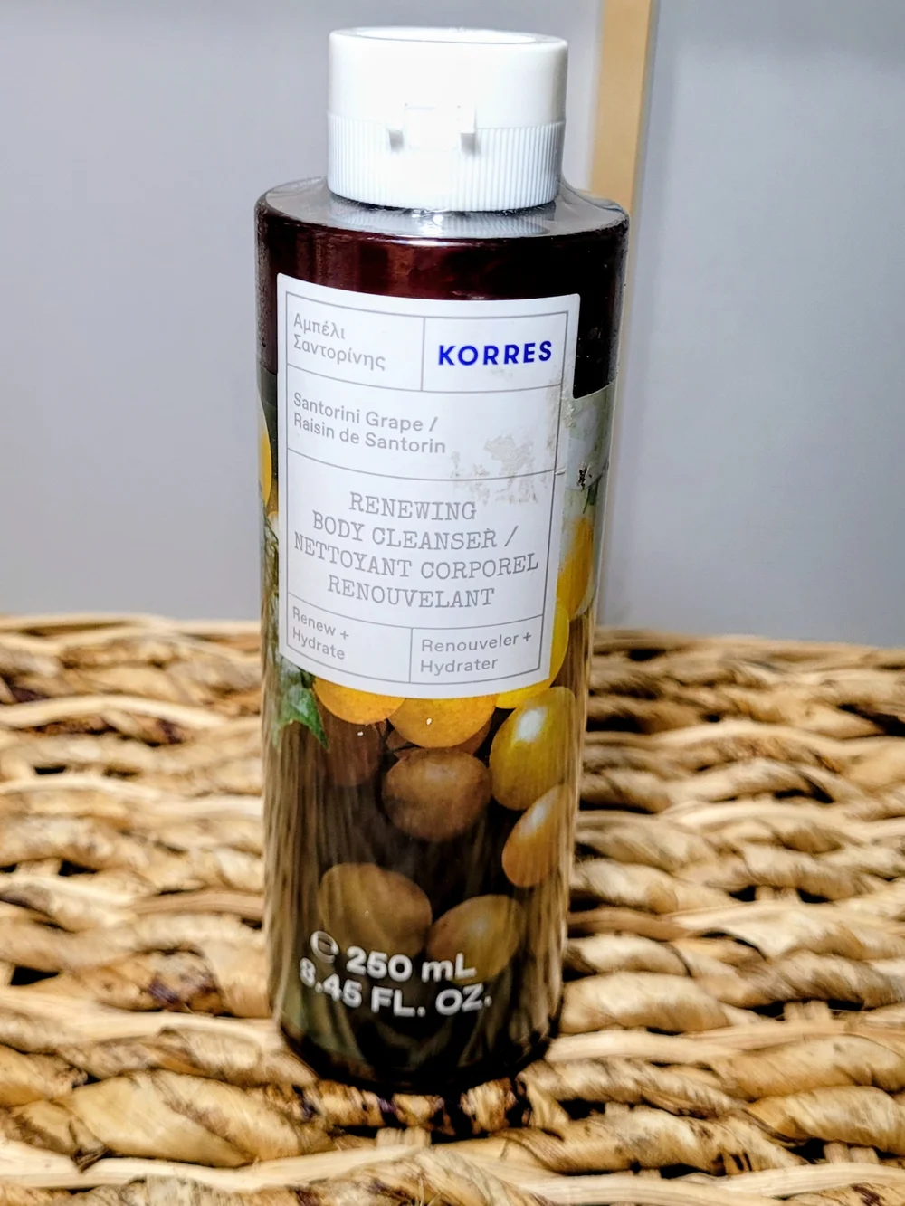 Korres Santorini Grape Renewing Body Cleanser 250 mL / 8.45 fl oz